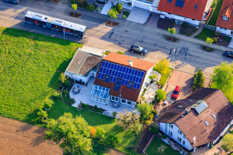 Rieslingstr im Ortsteil Stupferich in Karlsruhe im Bundesland Baden-Württemberg, Deutschland von oben