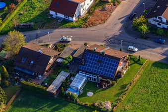 Rieslingstr im Ortsteil Stupferich in Karlsruhe im Bundesland Baden-Württemberg, Deutschland aus der Luft