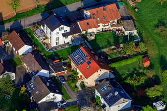 Ob. Gaß im Ortsteil Stupferich in Karlsruhe im Bundesland Baden-Württemberg, Deutschland