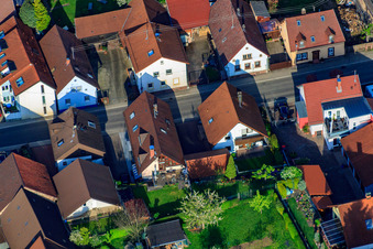 Drohnenaufname von Thomashofstr im Ortsteil Stupferich in Karlsruhe im Bundesland Baden-Württemberg, Deutschland