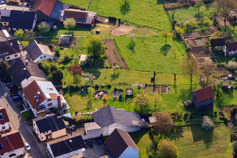 Enzianstr im Ortsteil Stupferich in Karlsruhe im Bundesland Baden-Württemberg, Deutschland aus der Luft