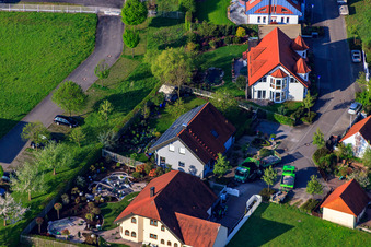 Drohnenaufname von Gerberastr im Ortsteil Stupferich in Karlsruhe im Bundesland Baden-Württemberg, Deutschland