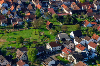 Drohnenaufname von Enzianstr im Ortsteil Stupferich in Karlsruhe im Bundesland Baden-Württemberg, Deutschland