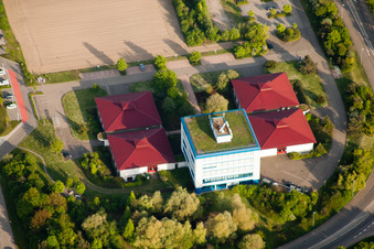 Bruker Optics im Ortsteil Bruchhausen in Ettlingen im Bundesland Baden-Württemberg, Deutschland