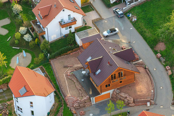 Schwester-Sylvia-Straße im Neubaugebiet Kreuzäcker im Ortsteil Völkersbach in Malsch im Bundesland Baden-Württemberg, Deutschland
