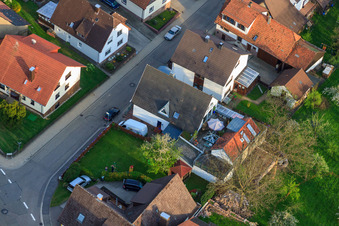 Brunnenstraße  Metzgerei Bernd Glasstetter im Ortsteil Völkersbach in Malsch im Bundesland Baden-Württemberg, Deutschland von oben gesehen