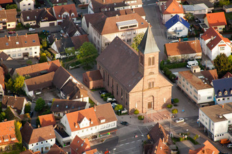 Kirchengebäude der Dionysius Kirche / Jugendkirche VIA in Durmersheim im Bundesland Baden-Württemberg, Deutschland