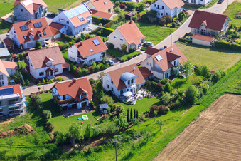 Drohnenaufname von Im Erbsenfeld im Ortsteil Mörzheim in Landau in der Pfalz im Bundesland Rheinland-Pfalz, Deutschland