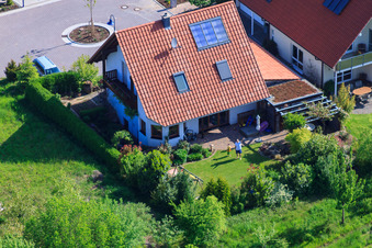 Drohnenaufname von Im Satz im Ortsteil Mörzheim in Landau in der Pfalz im Bundesland Rheinland-Pfalz, Deutschland