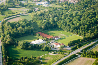Luftaufnahme von Oberwaldstadion im Ortsteil Durlach in Karlsruhe im Bundesland Baden-Württemberg, Deutschland
