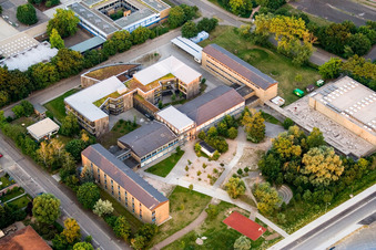 Luftbild von Schulzentrum Kandel im Bundesland Rheinland-Pfalz, Deutschland