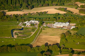 Gelände der aufgeschütteten Mülldeponie Karlsruhe Durlach im Ortsteil Durlach in Karlsruhe im Bundesland Baden-Württemberg, Deutschland