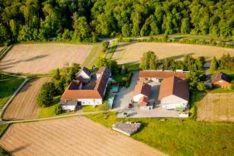 Gehöft eines Bauernhofes E - Corn GmbH in Karlsruhe im Ortsteil Durlach im Bundesland Baden-Württemberg, Deutschland