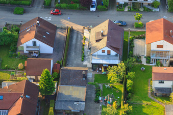 Gerberastraße 4 im Ortsteil Stupferich in Karlsruhe im Bundesland Baden-Württemberg, Deutschland aus der Luft betrachtet