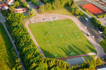 Handballpfingstturnier im Ortsteil Langensteinbach in Karlsbad im Bundesland Baden-Württemberg, Deutschland aus der Luft