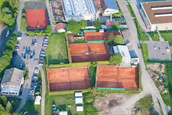 Tennisplatz Sportanlage TC Langensteinbach im Ortsteil Langensteinbach in Karlsbad im Bundesland Baden-Württemberg, Deutschland
