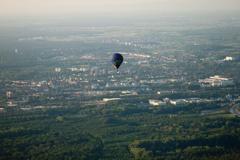 Karlsruhe Rüppurr, Ballon im Ortsteil Durlach im Bundesland Baden-Württemberg, Deutschland