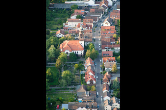 Luftbild von Auferstehungskirche im Ortsteil Rüppurr in Karlsruhe im Bundesland Baden-Württemberg, Deutschland
