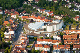 Luftbild von Gebäudekomplex der Hotelanlage Best Western Plus Palatin Kongress Hotel in Wiesloch im Bundesland Baden-Württemberg, Deutschland