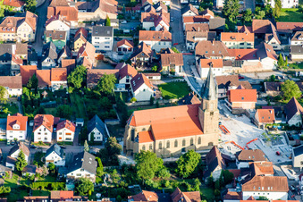 Kirchengebäude der   in Rauenberg im Bundesland Baden-Württemberg, Deutschland