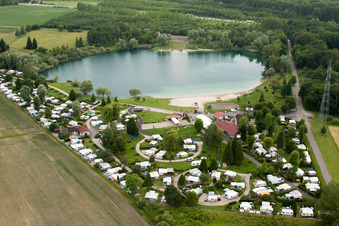 Wohnwagen und Zelte- Campingplatz - und Zeltplatz Camping Plage du Staedly in Rœschwoog im Bundesland Bas-Rhin, Frankreich