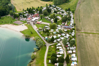 Wohnwagen und Zelte- Campingplatz - und Zeltplatz Camping Plage du Staedly am See in Roeschwoog in Grand Est in Rœschwoog im Bundesland Bas-Rhin, Frankreich