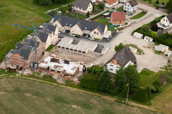 Schrägluftbild von Rountzenheim im Bundesland Bas-Rhin, Frankreich