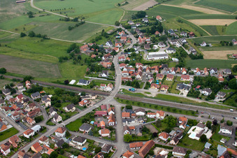 Drusenheim im Bundesland Bas-Rhin, Frankreich von oben gesehen