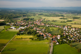 Dorf - Ansicht im Ortsteil Diersheim in Rheinau im Bundesland Baden-Württemberg, Deutschland