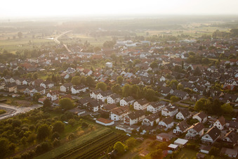 Runzweg im Ortsteil Urloffen in Appenweier im Bundesland Baden-Württemberg, Deutschland von oben