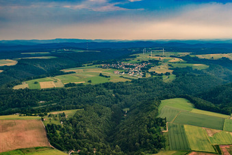 Dorfansicht von Norden in Obersimten im Bundesland Rheinland-Pfalz, Deutschland