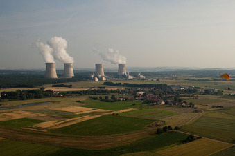 Gelände des Kernkraftwerk (auch AKW, KKW oder Atomkraftwerk) in Cattenom an der Mosel in Alsace-Champagne-Ardenne-Lorraine im Bundesland Moselle, Frankreich