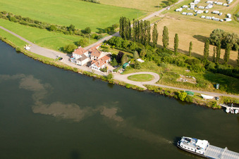 Luftaufnahme von Cattenom im Bundesland Moselle, Frankreich