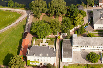 Rettel im Bundesland Moselle, Frankreich von oben gesehen