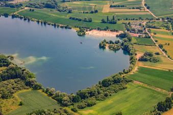 Strandbad am Baggersee Johanneswiese in Jockgrim im Bundesland Rheinland-Pfalz, Deutschland