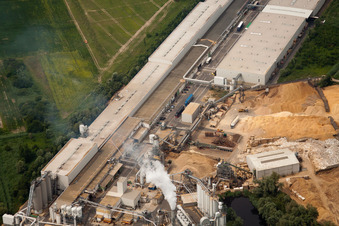 Schrägluftbild von Germersheim, Möbel- und Holzwerk Nolte im Bundesland Rheinland-Pfalz, Deutschland