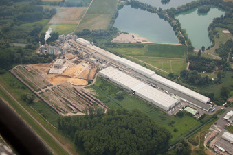 Drohnenbild von Germersheim, Möbel- und Holzwerk Nolte im Bundesland Rheinland-Pfalz, Deutschland