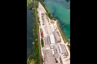 Betonfertigteilewerk auf der Landzunge zwischen Schäfersee und Vettersee im Ortsteil Rheinsheim in Philippsburg im Bundesland Baden-Württemberg, Deutschland