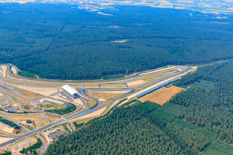 Schrägluftbild von Hockenheimring. Motodrom im Bundesland Baden-Württemberg, Deutschland
