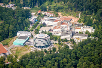 Luftbild von Forschungs- Gebäude und Bürokomplex des europäischen Forchungszentrums für Molekularbiologie EMBL Heidelberg im Ortsteil Rohrbach-Bierhelderhof in Heidelberg im Bundesland Baden-Württemberg, Deutschland