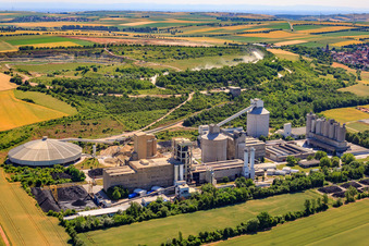 Beton- und Baustoffmischwerk der Dyckerhoff GmbH, Werk Göllheim im Ortsteil Industriepark Nord im Bundesland Rheinland-Pfalz, Deutschland