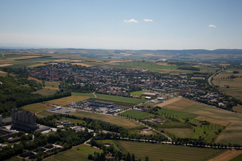 Göllheim im Bundesland Rheinland-Pfalz, Deutschland aus der Luft