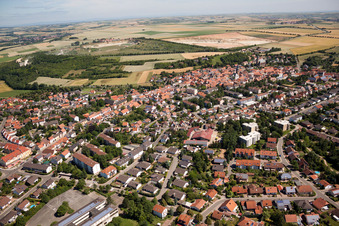 Luftbild von Heinrich-Heine-Straße in Göllheim im Bundesland Rheinland-Pfalz, Deutschland