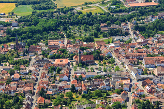 St. Mathäus am Marktplazt und Protestantische Kirche Eisenberg im Bundesland Rheinland-Pfalz, Deutschland