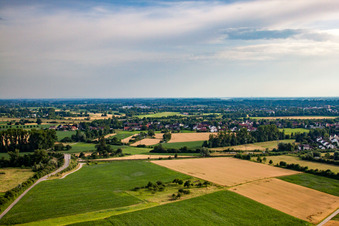 Stockweg im Ortsteil Neumühl in Kehl im Bundesland Baden-Württemberg, Deutschland