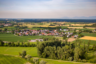 Querbach von Südwesten in Kehl im Bundesland Baden-Württemberg, Deutschland