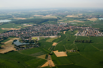 Gambsheim im Bundesland Bas-Rhin, Frankreich von oben gesehen