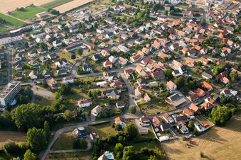 Bischwiller im Bundesland Bas-Rhin, Frankreich aus der Drohnenperspektive