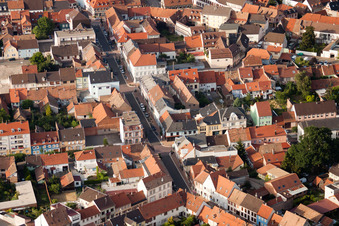 Schrägluftbild von Bischwiller im Bundesland Bas-Rhin, Frankreich