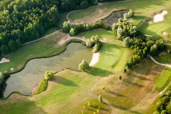 Soufflenheim , Golfclub Soufflenheim Baden-Baden im Bundesland Bas-Rhin, Frankreich vom Flugzeug aus